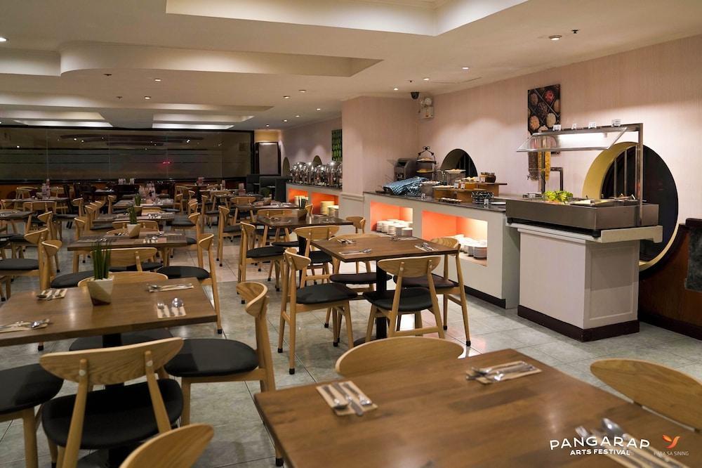 Berjaya Makati Hotel Makati City Ngoại thất bức ảnh