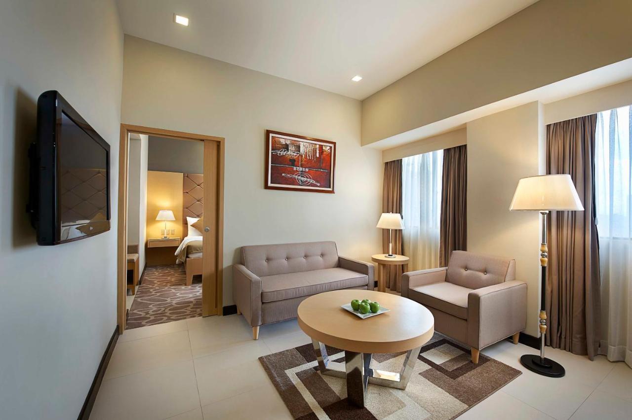 Berjaya Makati Hotel Makati City Ngoại thất bức ảnh