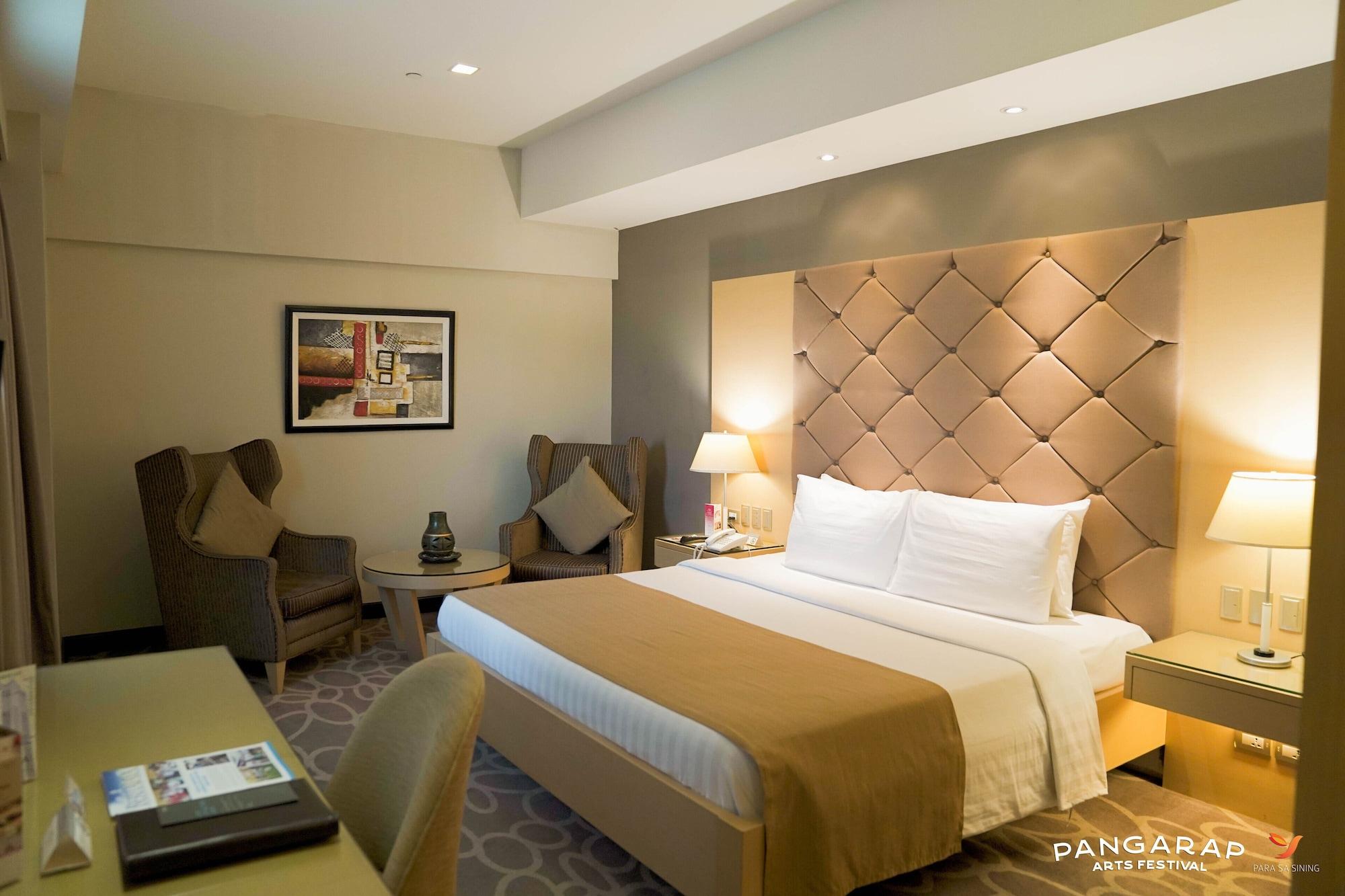 Berjaya Makati Hotel Makati City Ngoại thất bức ảnh