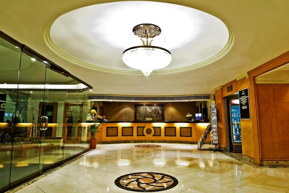 Berjaya Makati Hotel Makati City Ngoại thất bức ảnh