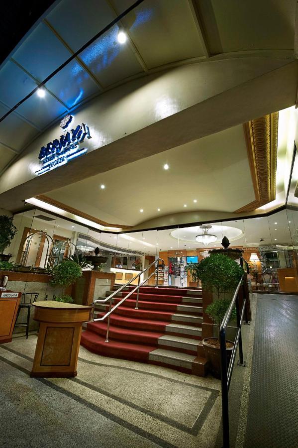 Berjaya Makati Hotel Makati City Ngoại thất bức ảnh