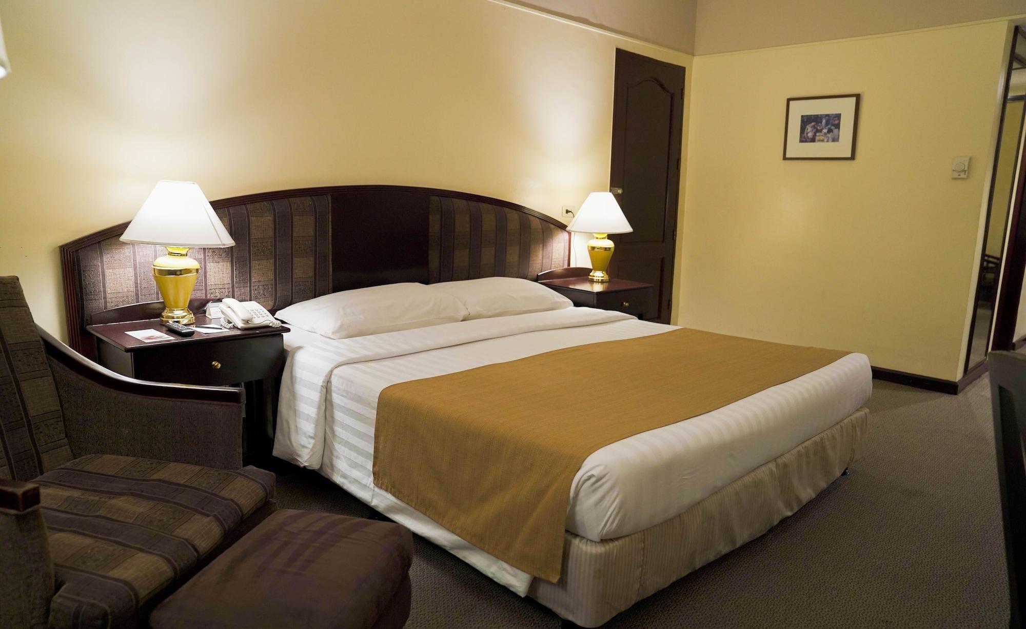 Berjaya Makati Hotel Makati City Ngoại thất bức ảnh
