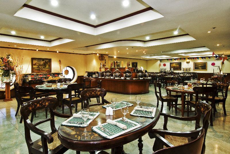 Berjaya Makati Hotel Makati City Ngoại thất bức ảnh